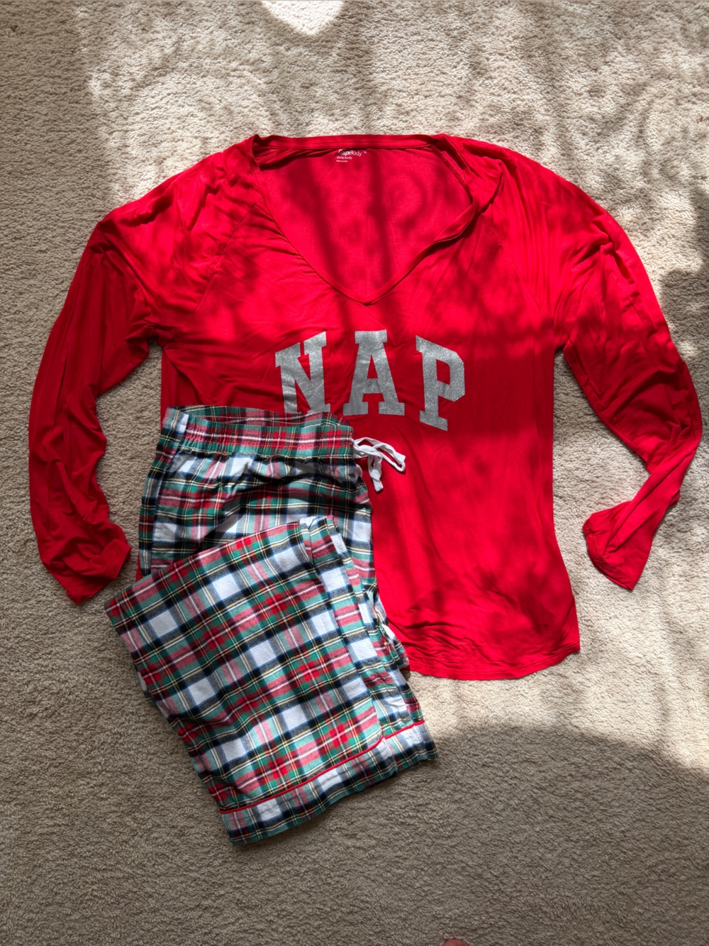 GapBody XL Christmas Pajama Set Red GAP Top Plaid Pants Holiday PJs